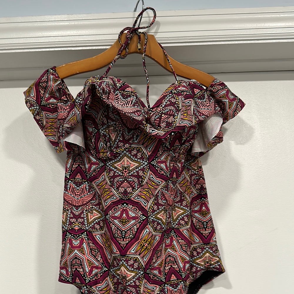 Patterned One-Piece Swimsuit - Picture 3 of 4